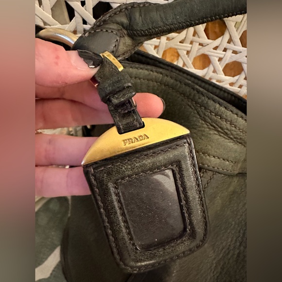Olive green Prada bag - Picture 2 of 8